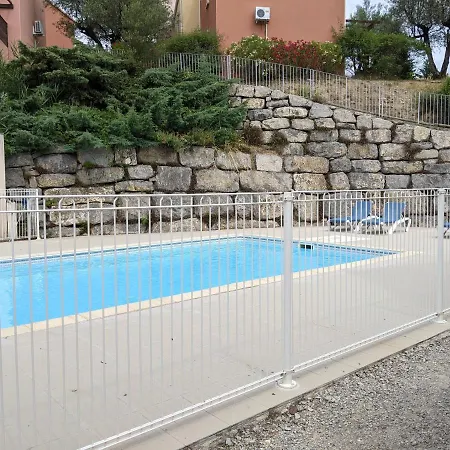 Holiday home Maisonnette Dans Domaine Avec Piscine A Nyons, Pays Des Olives Nyons