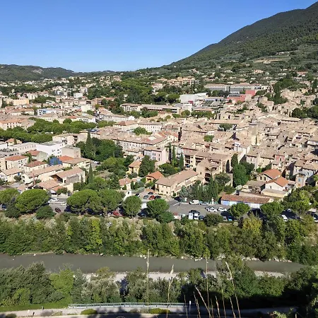 Maisonnette Dans Domaine Avec Piscine A Nyons, Pays Des Olives