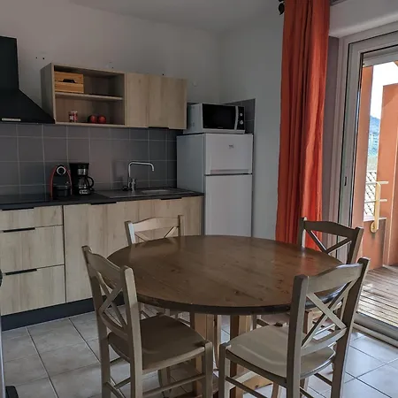 Maisonnette Dans Domaine Avec Piscine A Nyons, Pays Des Olives * Nyons